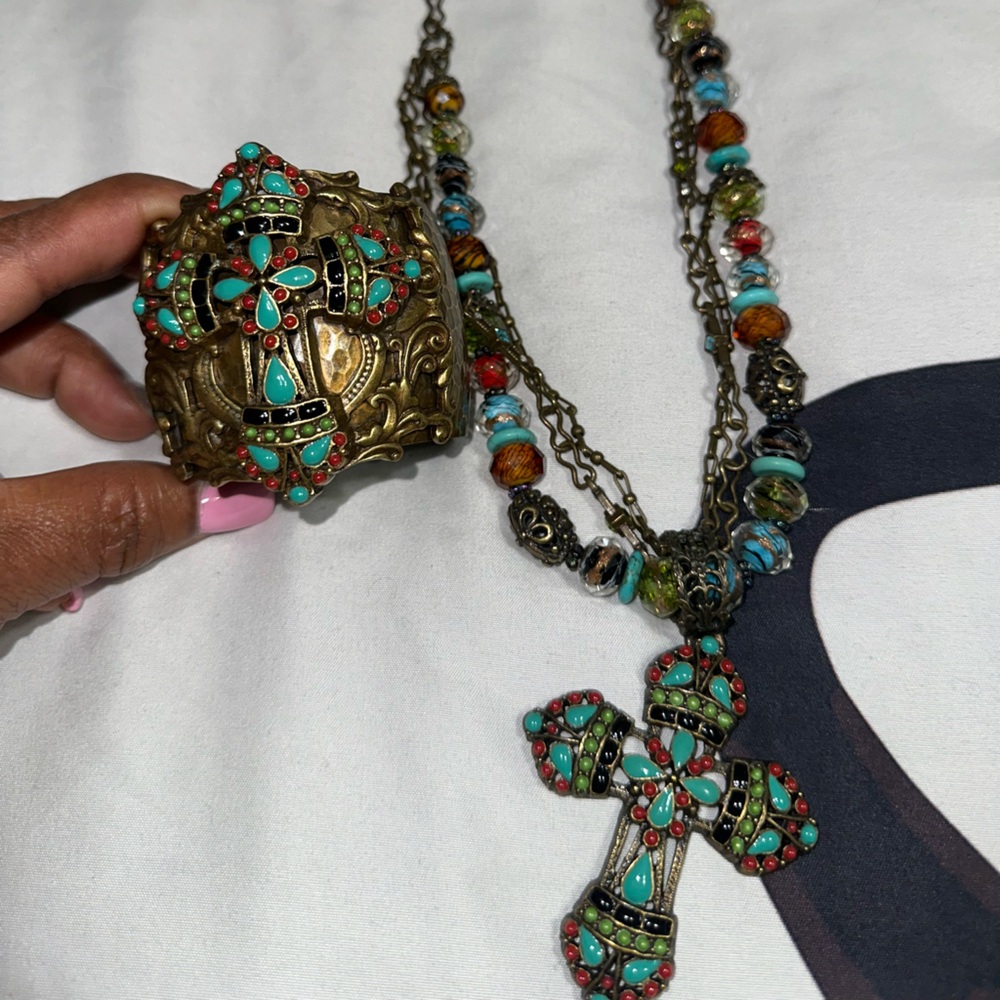 Sweet Romance Turquoise and Red Cross Necklace Set - Picture 9 of 11